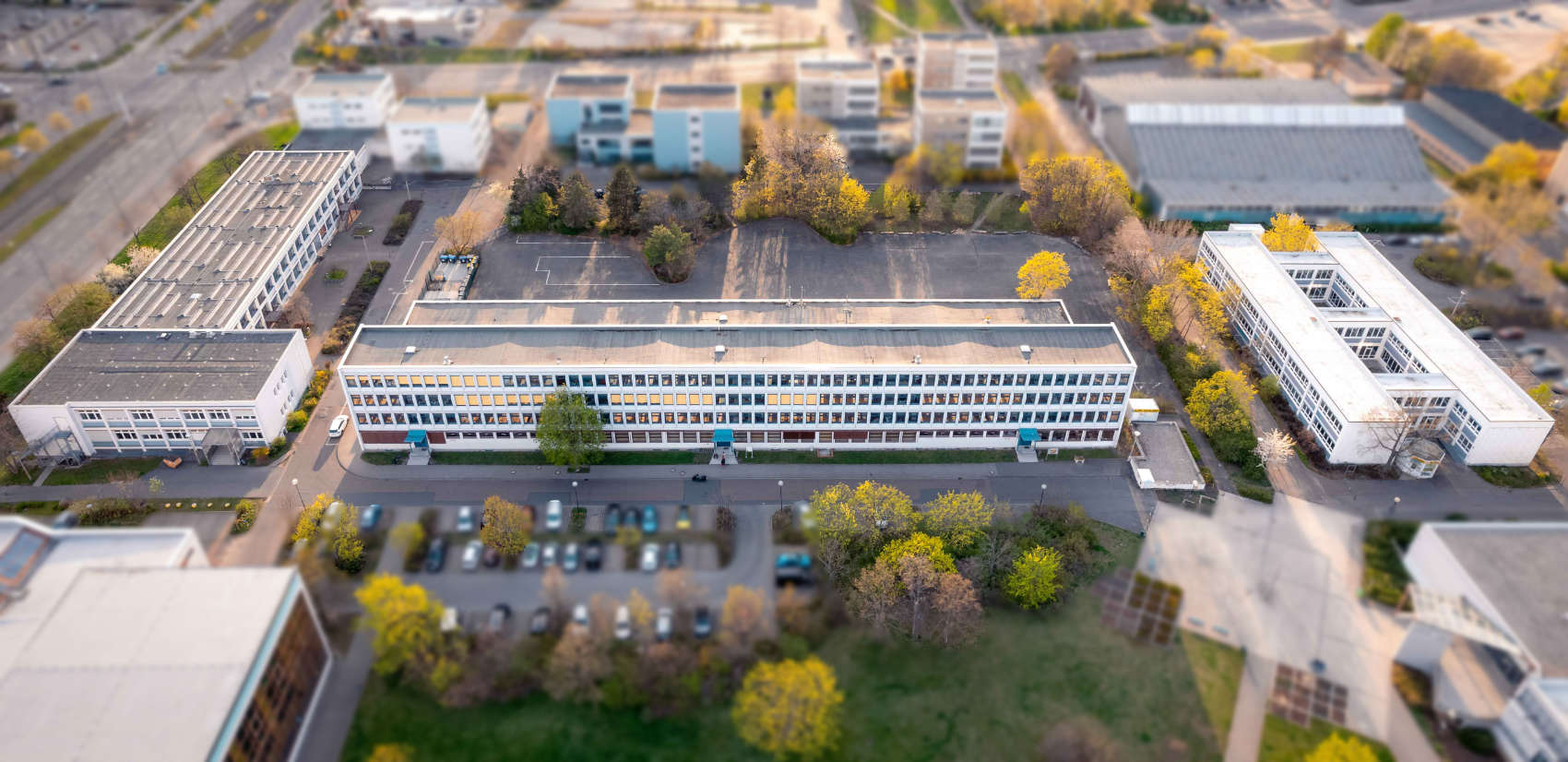 bbs-gutjahr_frontal_unscharf_b_klein.jpg